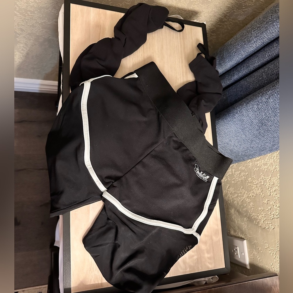Bombshell Sportswear Let’s Get Physical leggings